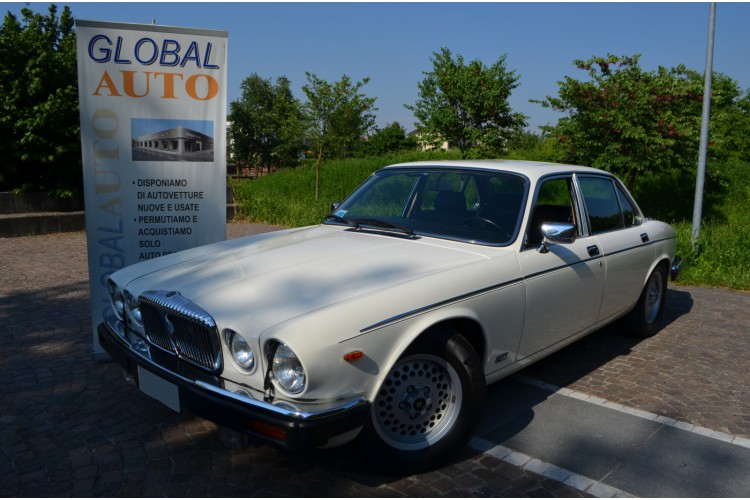 Jaguar Daimler Double Six 5.3 V12